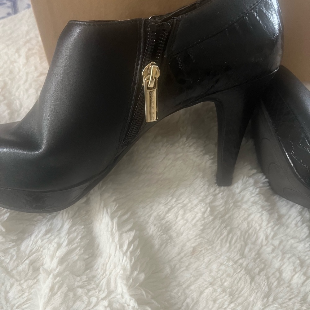 Bangolino Booties Size 8